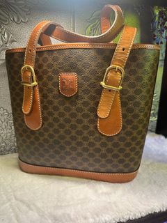 （分類：）位於 。 由 blackvintage_granny_65230308 提交（商品編號 1443021470，圖片 1）。簡介： 。