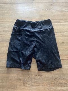 (Category: ) located in . Submitted by eascloset (Listing ID 1442942890, Image 1). Description: .