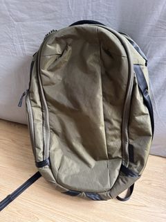 (Category: ) located in . Submitted by bag_hoarder (Listing ID 1443018440, Image 1). Description: .