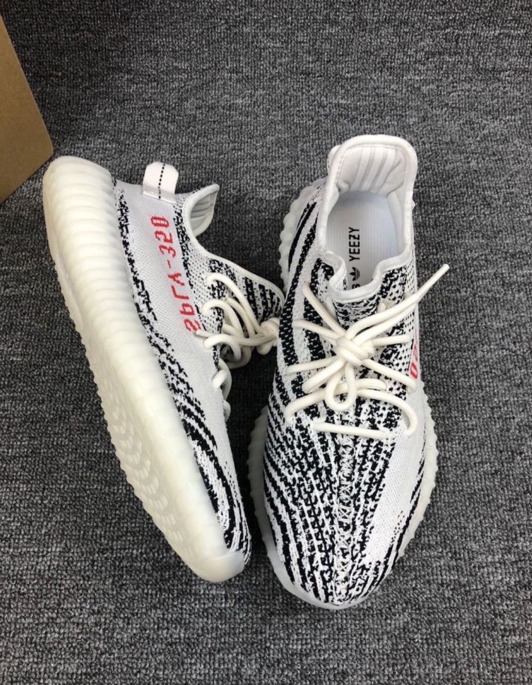 adidas originals Yeezy Boost 350 V2 Zebra Black White (Category: Sneakers) located in Singapore. Submitted by epicwind-ee16 (Listing ID 1442940254, Image 3). Description: Just In 🏷 Adidas · adidas originals Yeezy Boost 350 V2 Zebra Black White Brand New ✓ Free Ship ✓ COD ✓ 3-day photo confirm Chat me for details 💬.