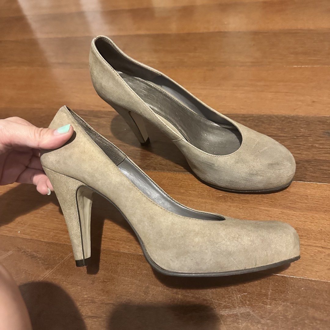 Aldo Heels (Category: Heels) located in Petaling Jaya. Submitted by cynthia.y (Listing ID 1443051663, Image 1). Description: Worn but in good condition Moving house, letting go cheap .