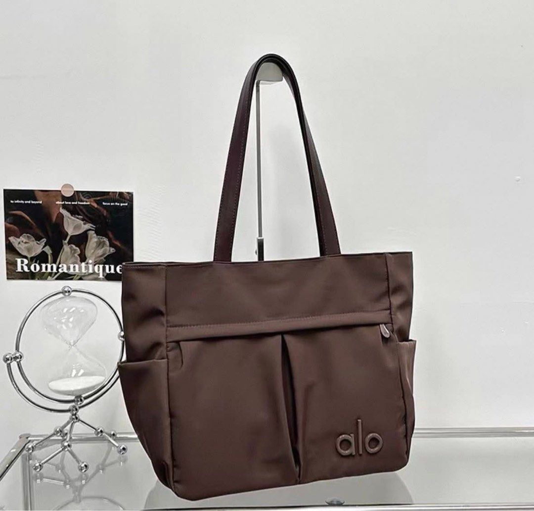 Alo tote bag large (Category: Tote Bags) located in Manila. Submitted by raya021 (Listing ID 1443078009, Image 3). Description: .