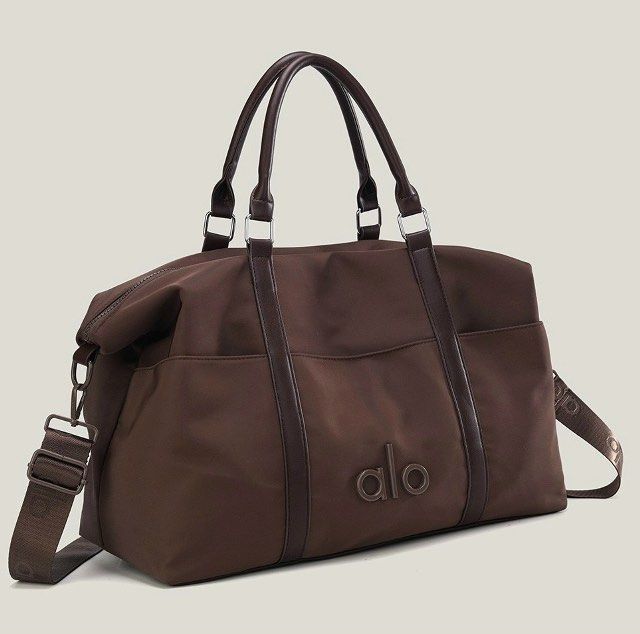 Alo Yoga bag (Category: Shoulder Bags) located in Manila. Submitted by raya021 (Listing ID 1443040111, Image 3). Description: .