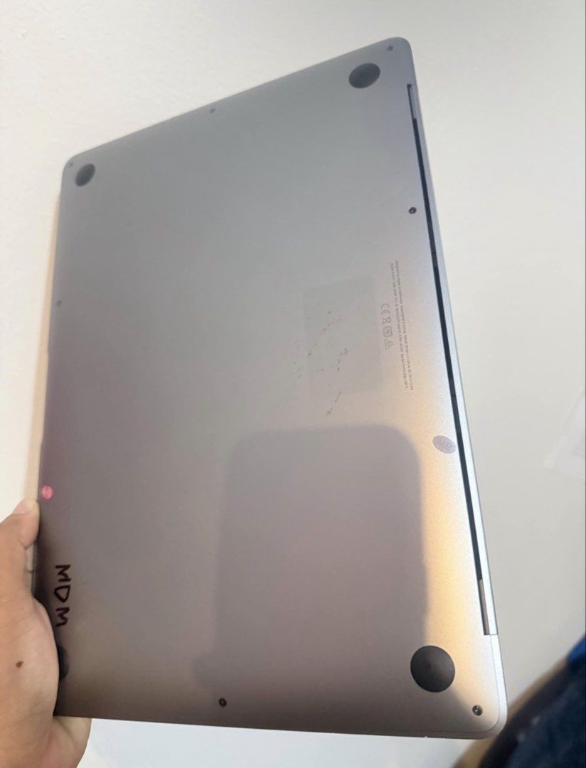 Apple MacBook Air (Category: Laptops & Notebooks) located in Valenzuela. Submitted by andilero (Listing ID 1443094854, Image 2). Description: For Sale: MacBook Air M1 8GB/128GB - USA Spec ✅ MDM Bypassed - Clean, no company lock ✅ 8GB RAM / 128GB SSD ✅ M1 Chip - Fast & battery lasts all day ✅ USA keyboard layout ✅ Comes with charger Meet-Up: Sm Valenzuela City MOD: Lalamove Great condition. Reset and ready for new user. RFS: Upgrading PM for price