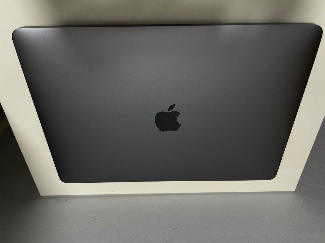 Apple MacBook Pro 13 inch-2016