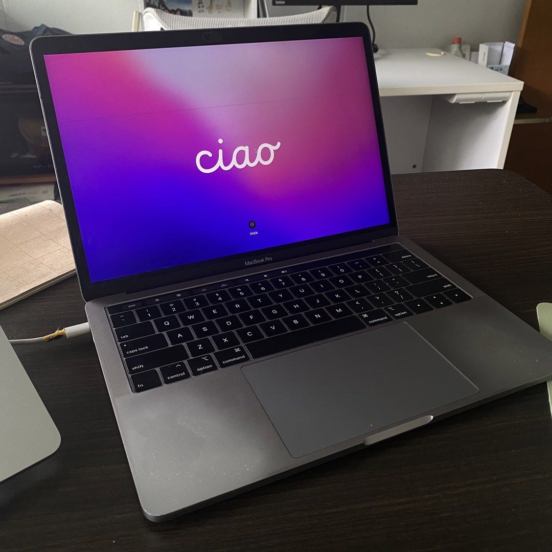 Apple MacBook Pro 13-inch (2019)