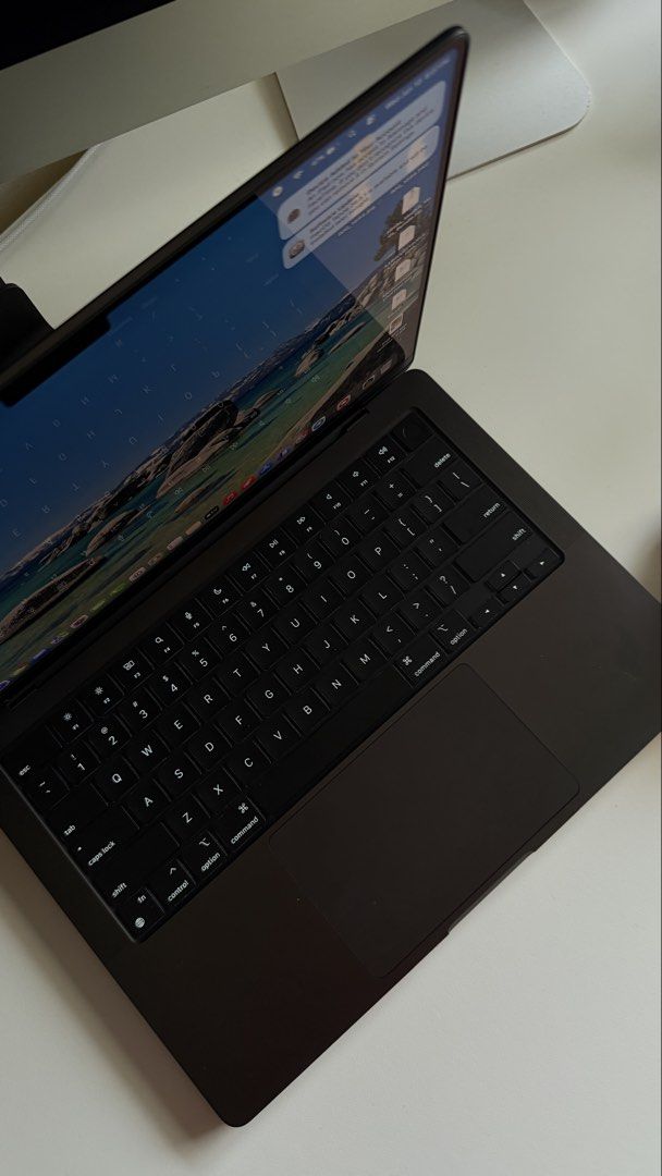 Apple MacBook Pro M4 Space Gray