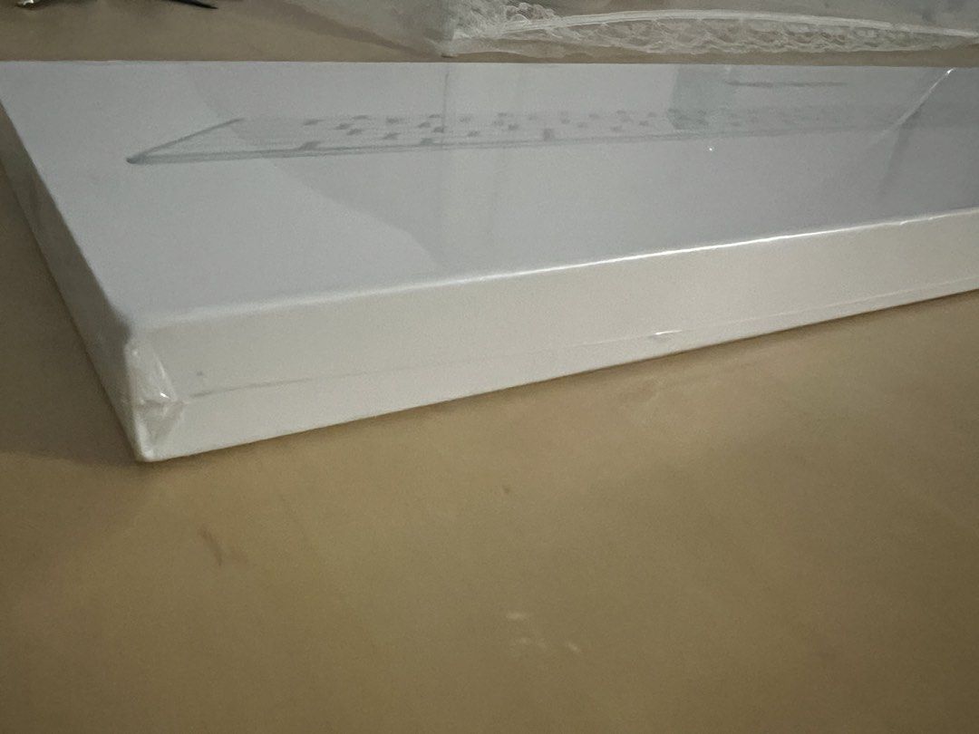Apple Magic Keyboard with Numeric Keypad (Category: Computer Keyboard) located in Angeles City. Submitted by bella_earth (Listing ID 1442970213, Image 3). Description: Brand New Sealed Apple Magic Keyboard With numeric keypad RFS: it was gift and i dont need it and need funds.