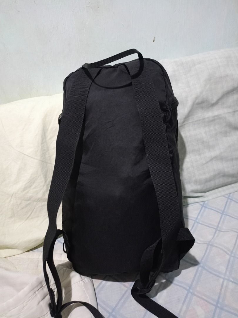 Arc'teryx Index 15 Backpack (Category: Backpacks) located in Tarlac. Submitted by 312120n (Listing ID 1443093314, Image 2). Description: - Brand: Arc'teryx - Color: Black - Features: Lightweight, packable - Main compartment with zip closure - Adjustable shoulder straps - Ideal for: Everyday use or travel - Origin: Made in Vietnam.
