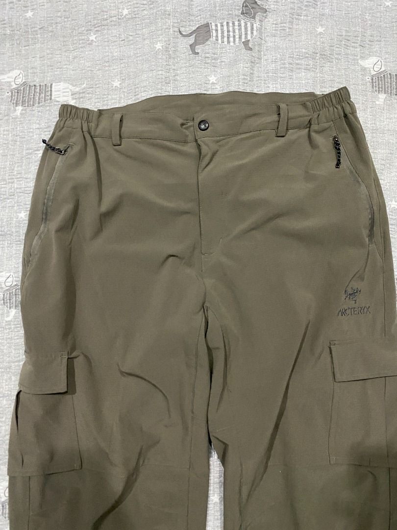 Arc'teryx Wide Hiking Pants 34/38 (Category: Joggers) located in Antipolo. Submitted by bentakahitanoano (Listing ID 1443050746, Image 3). Description: [VINTAGE] Arc'teryx Made in Canada Schoeller Trekking Pants Selling an absolute grail from the highly coveted Vancouver, BC era. Engineered with genuine Swiss-made Schoeller® Stretchlight fabric—insane 4-way stretch, hyper-breathable, and quick-dry technology. Perfect for gorpcore and utilitarian 