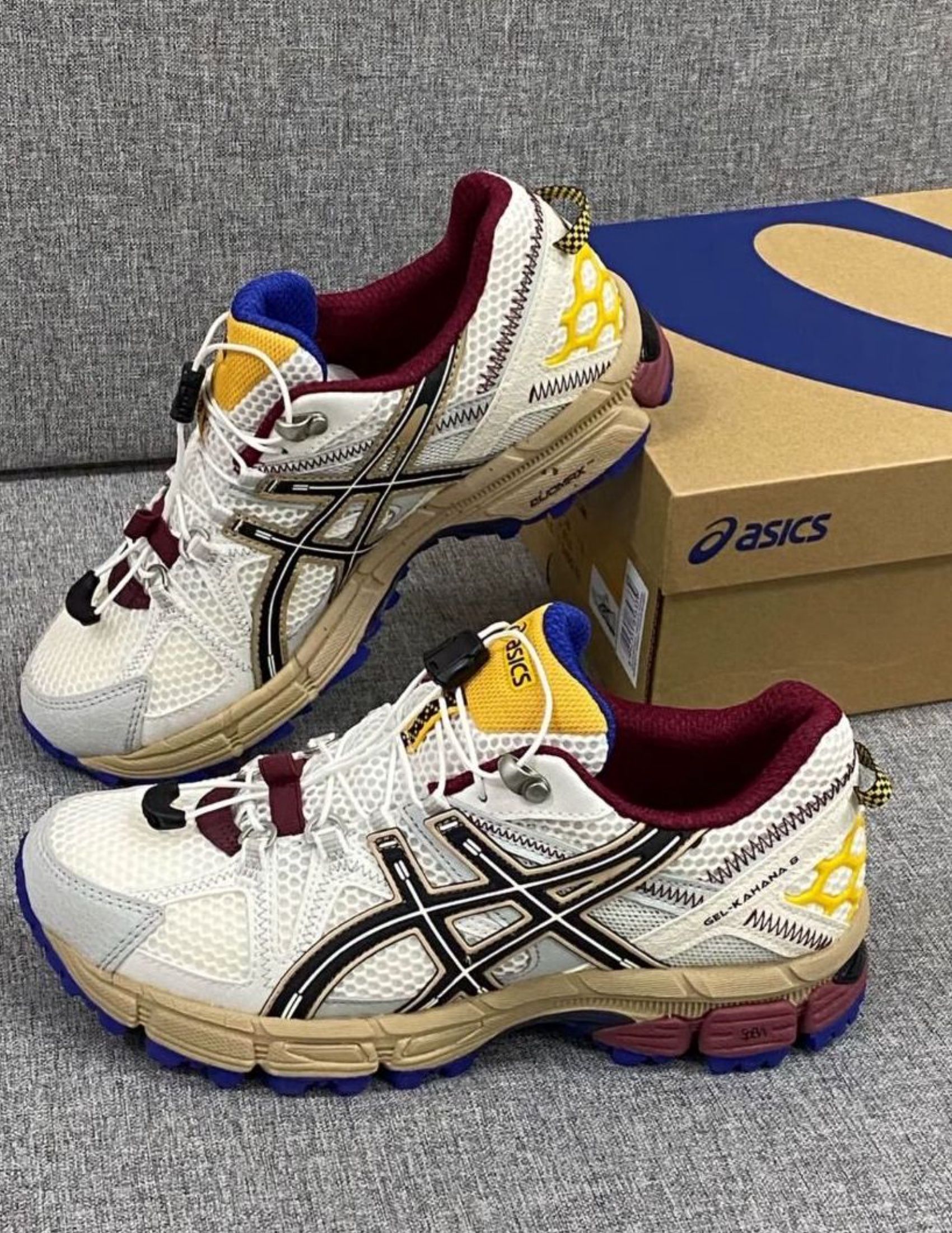 Asics Gel-Kahana 8 FL Running Shoes White Black Red (Category: Sneakers) located in Singapore. Submitted by cosmicstonesz (Listing ID 1442931532, Image 1). Description: 🔔 Restock Alert! Asics Asics Gel-Kahana 8 FL Running Shoes White Black Red is back! ✅ Brand new 🚛 Free shipping 💰 COD 📸 3-day confirm Chat me to order!.