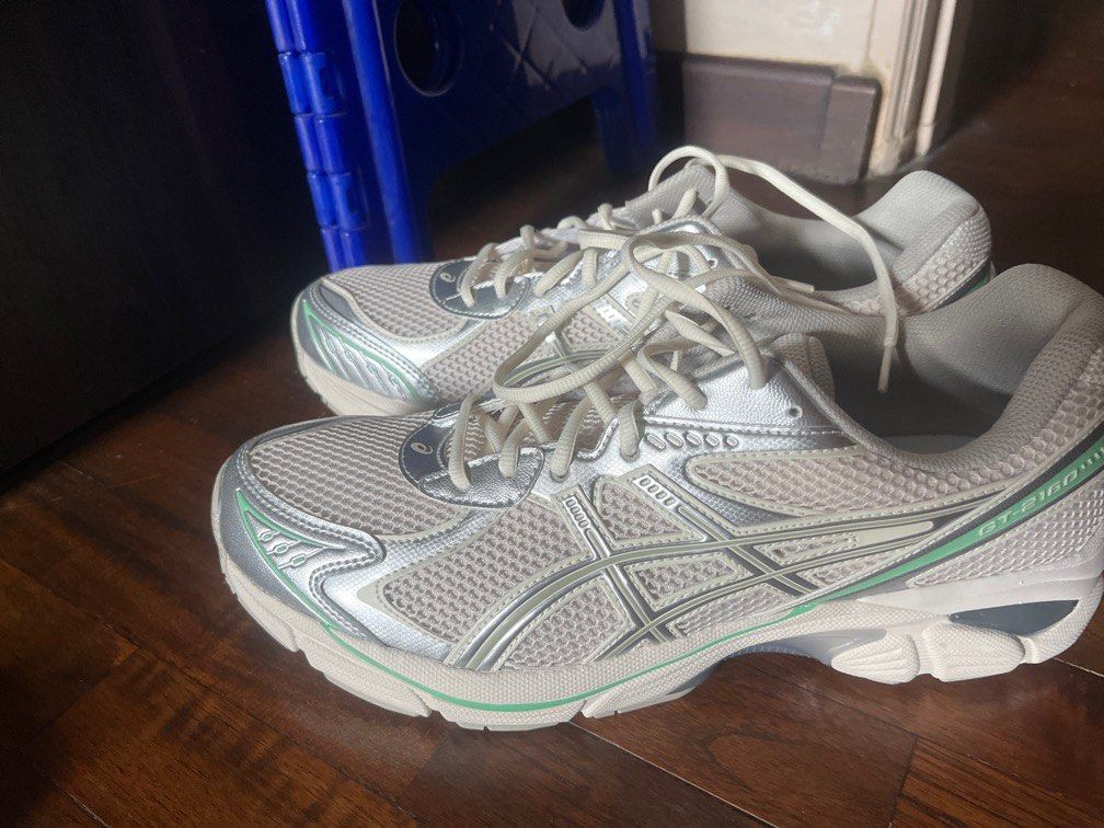 ASICS GT-2160 Silver Mint Running Shoes (Category: Sneakers) located in Singapore. Submitted by sellingcheaplaaplsbuy (Listing ID 1442959371, Image 1). Description: SELLING FOR CHEAP PRICE NO BOX Wore less than 10times WTT FOR PUMA SPEEDCAT/adidas superstar us10.5/11.