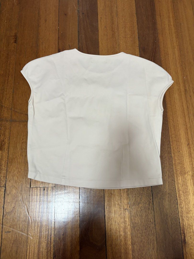 Authentic Mosaic Beige Top (Category: Blouses) located in Quezon City. Submitted by mnl.declutter (Listing ID 1443024650, Image 2). Description: Authentic Mosaic Beige Top •in great condition •fits S-XL •color is similar with 3rd pic Size guide •width ≈ 20.5 in •length ≈ 20 in •sleeve length ≈ 8.5 in DM for any questions or inquiries! 😊 MOP - Gcash SF - c/o buyer.