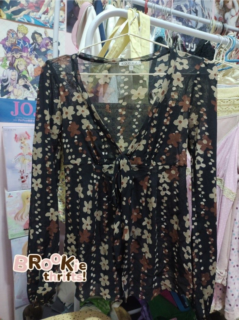 Babydoll Floral Veeko (Category: Blouses) located in Manila. Submitted by brookie_thrifts (Listing ID 1442985622, Image 1). Description: Size: Semi med to medium Rfs: not my style anymore (ww posted) Mop: Gcash Mod: J&T.
