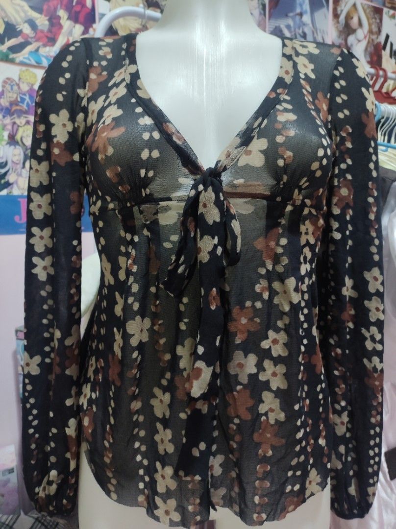 Babydoll Floral Veeko (Category: Blouses) located in Manila. Submitted by brookie_thrifts (Listing ID 1442985622, Image 2). Description: Size: Semi med to medium Rfs: not my style anymore (ww posted) Mop: Gcash Mod: J&T.
