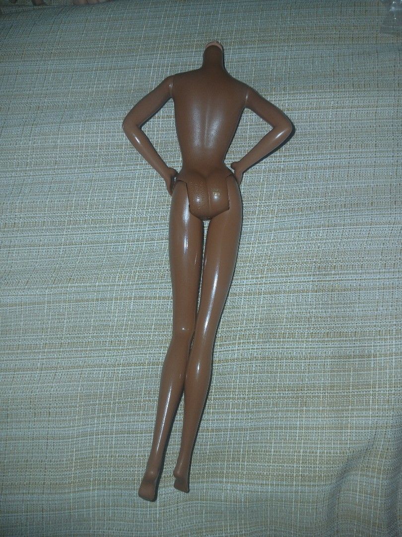 Model Muse Body Brown Skin (Category: Body Care) located in Subic. Submitted by frncnjntmr22 (Listing ID 1443119089, Image 2). Description: wysiwyg.