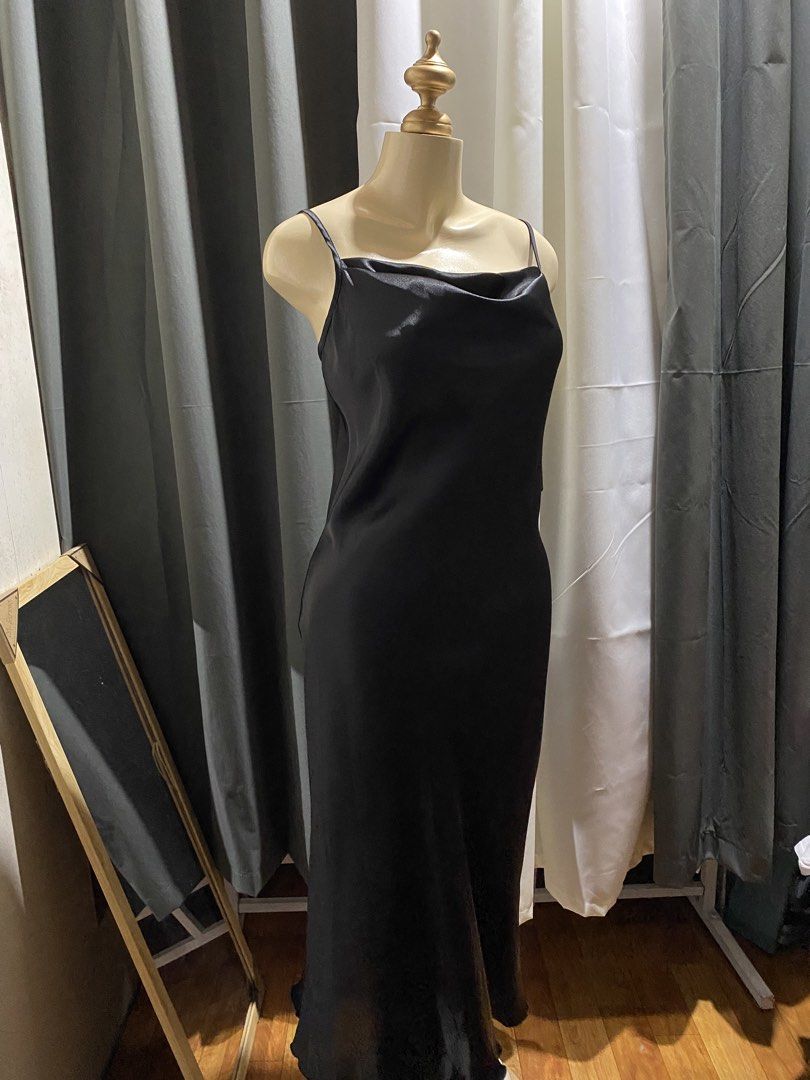 Bebe satin cowl neck dress (Category: Dresses) located in Taguig. Submitted by KL_Outfits (Listing ID 1443073012, Image 2). Description: Fits small to medium .