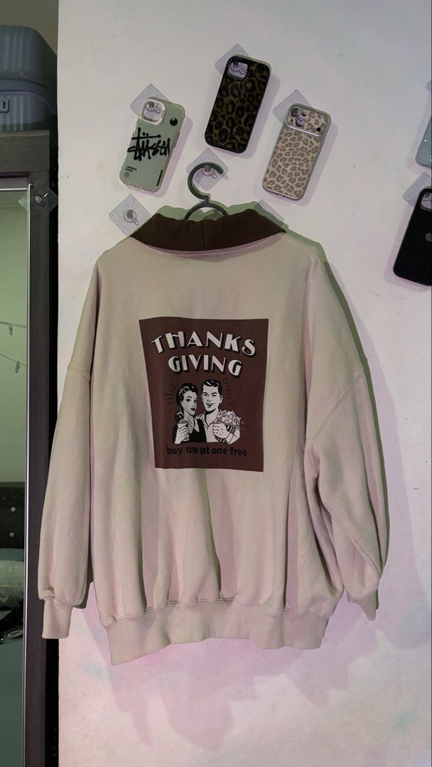 Beige Halfzipper (Category: Coats, Jackets and Outerwear) located in Kuala Lumpur. Submitted by qxiss (Listing ID 1443078621, Image 2). Description: pit 27 labuh 26 takde defect, zip semua funtion ‼️.