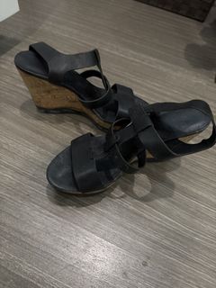 (Category: ) located in . Submitted by 031620 (Listing ID 1442969532, Image 1). Description: .