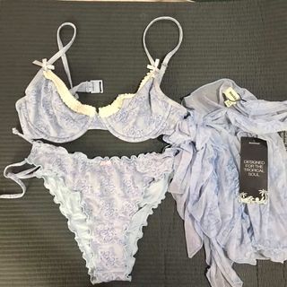 (Category: ) located in . Submitted by cheapswimsuits24 (Listing ID 1443104667, Image 1). Description: .