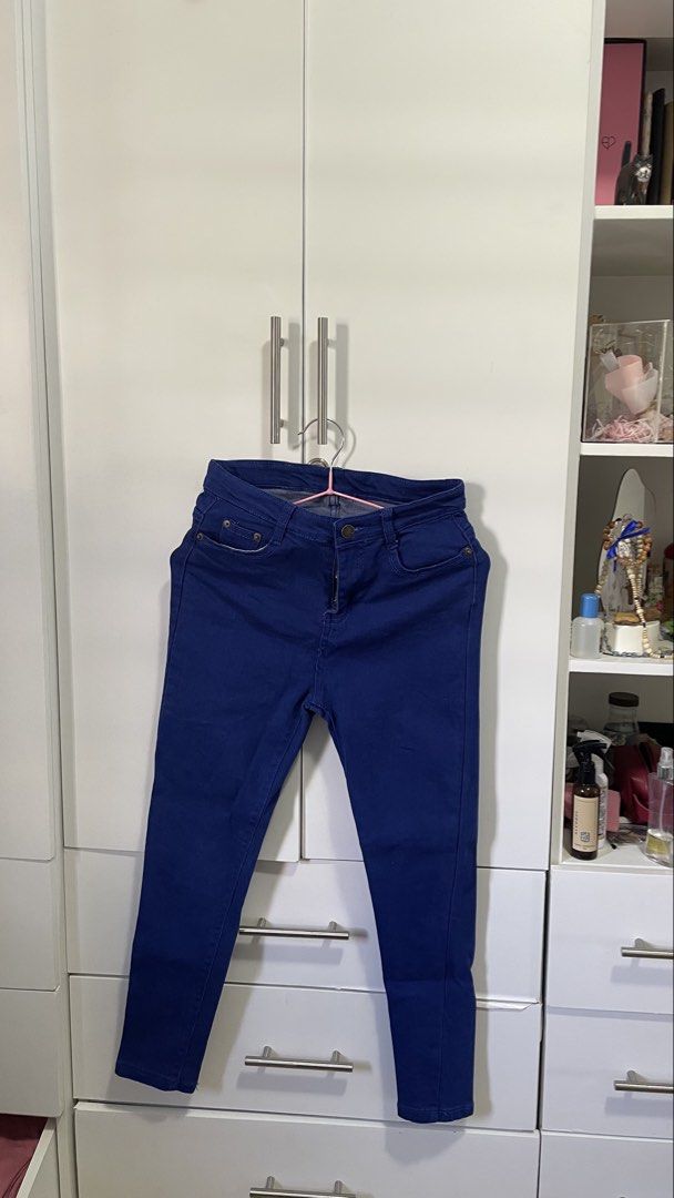 Blue Skinny Fit Jeans (Category: Jeans) located in Manila. Submitted by abs1995 (Listing ID 1443032415, Image 1). Description: - Blue skinny fit jeans - Classic five-pocket style - Button and zip closure - Comfortable for everyday wear - Versatile staple piece for any wardrobe - Easy to pair with various tops and shoes.