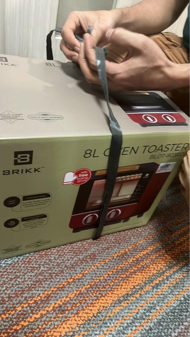 BRIKK 8L Oven Toaster BLOT-803RD (Category: Ovens & Toasters) located in Makati City. Submitted by silentfox_6a5d2c (Listing ID 1443098663, Image 2). Description: - BRIKK 8L Oven Toaster (Model: BLOT-803RD) - Compact size, ideal for small kitchens & dorms - Includes baking tray - Features mode and timer controls - Perfect for toasting, heating, and baking small items - Easy to use.