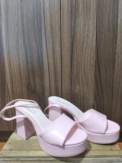 (Category: ) located in . Submitted by z.and.y.clotheshoppe (Listing ID 1443007452, Image 1). Description: .