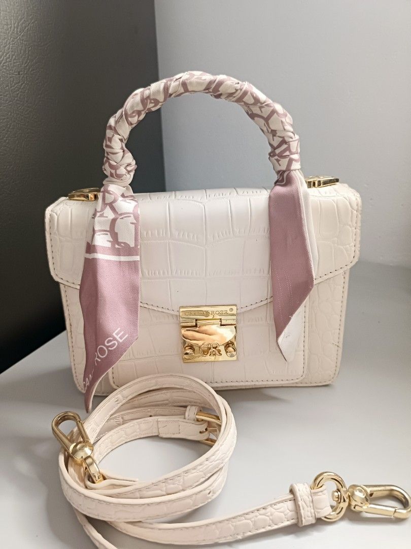 Candy Rose sling bag (Category: Cross-body Bags) located in Santa Cruz, Pampanga. Submitted by uscanada (Listing ID 1443124240, Image 1). Description: .