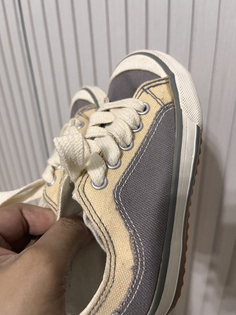 Canvas Sneakers with Lace-up Closure (Category: Babies & Kids Fashion) located in Antipolo. Submitted by jloom (Listing ID 1443105264, Image 3). Description: -can fit upto 15cm —Book for Lalamove delivery (Antipolo Loc) —For JnT since malayo sia sa loc ko and I can’t have the pick up option, need to avail atleast 4h up para d naman sayang ang effort at pamasahe :) thanks for understanding. .
