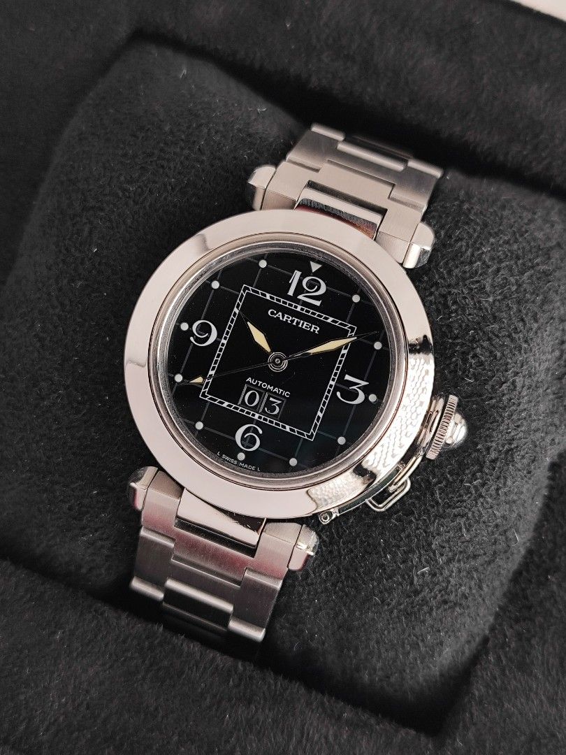Cartier Pasha Big Date 35mm (Category: Men's Watches) located in San Juan City. Submitted by MW_888 (Listing ID 1442963218, Image 1). Description: Cartier Pasha Big Date 35mm Ref 2475 9/10 condition Inclusions: watch, original bracelet fit to approx 7.3" wrist, Cartier guarantee certificate and watch case *watch is verified on Cartier Care *photo reference on 6.5" wrist 145k.