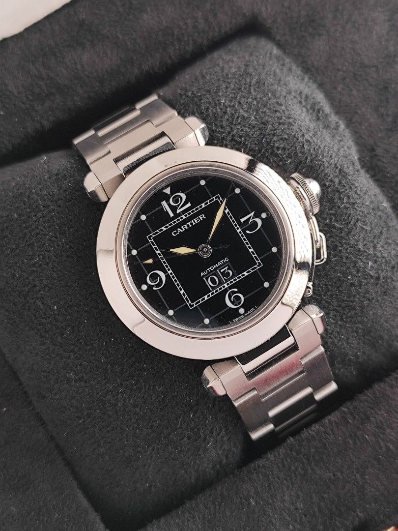 Cartier Pasha Big Date 35mm (Category: Men's Watches) located in San Juan City. Submitted by MW_888 (Listing ID 1442963218, Image 3). Description: Cartier Pasha Big Date 35mm Ref 2475 9/10 condition Inclusions: watch, original bracelet fit to approx 7.3" wrist, Cartier guarantee certificate and watch case *watch is verified on Cartier Care *photo reference on 6.5" wrist 145k.