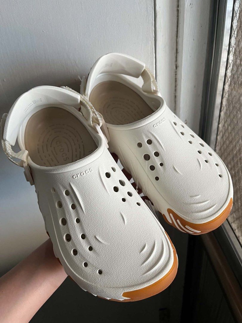 Chalk gum RO echo clog M8 M7 (Category: Slippers & Slides) located in Valenzuela. Submitted by julianjohn98 (Listing ID 1443069471, Image 1). Description: Brand new for sale Available size m8 & M7 Chalk gum colorway.
