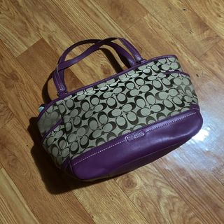 (Category: ) located in . Submitted by 2004archival (Listing ID 1443029616, Image 1). Description: .