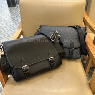(Category: ) located in . Submitted by fashion.luxe (Listing ID 1442995361, Image 1). Description: .