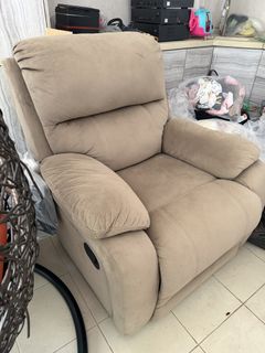 (Category: ) located in . Submitted by prinsessa01 (Listing ID 1443090245, Image 1). Description: .