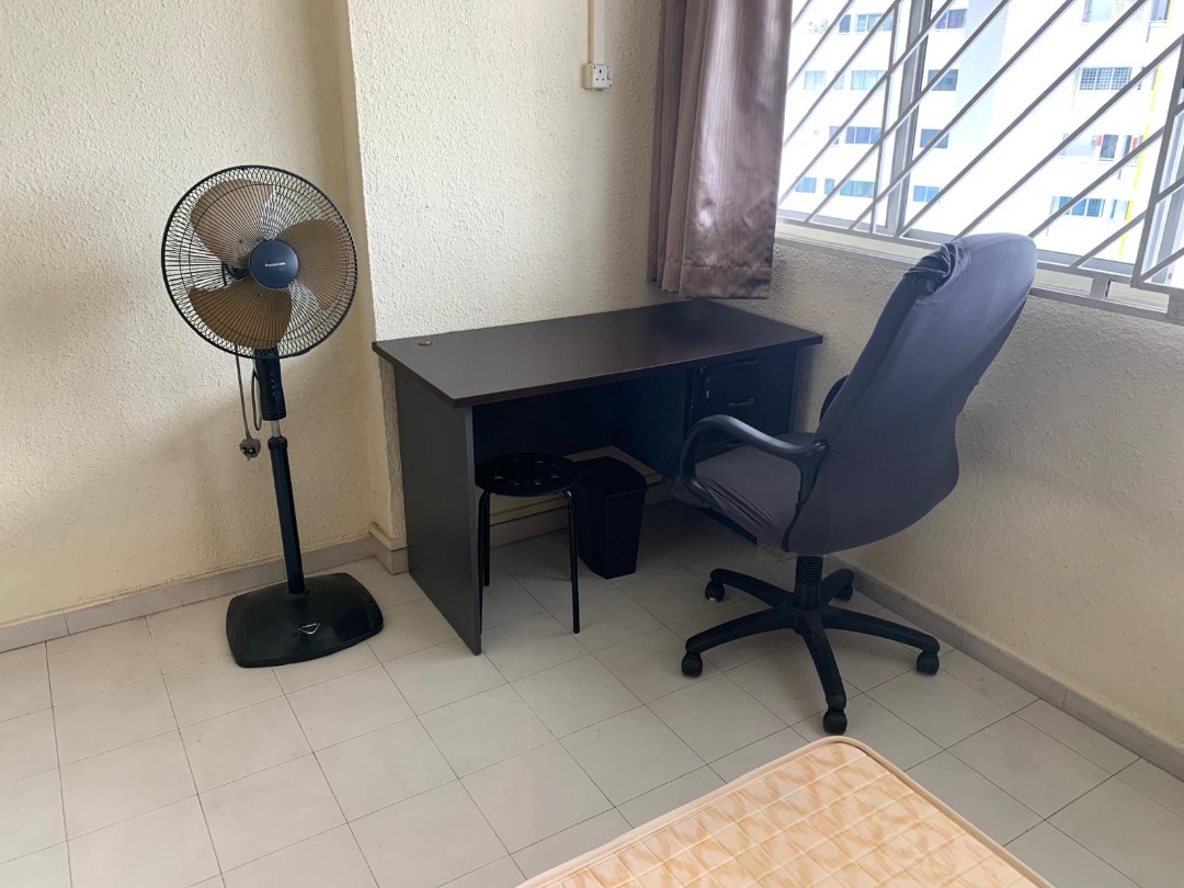 (Category: ) located in . Submitted by your_rental_specialist (Listing ID 1443089823, Image 1). Description: .