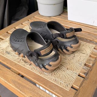 (Category: ) located in . Submitted by projectforty2 (Listing ID 1442972047, Image 1). Description: .