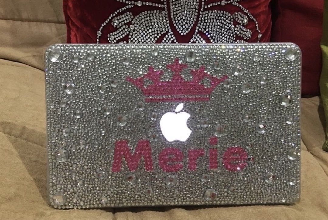 Custom Bling MacBook Case with Crown and Name (Category: Laptop Bags & Sleeves) located in Quezon City. Submitted by kikay_kit (Listing ID 1443123132, Image 2). Description: - Dazzling custom MacBook case covered in sparkling rhinestones. - Features a regal crown design. - Personalize with any name (e.g., 'Ella', 'Merie', 'Queen K'). - Provides stylish protection for your Apple MacBook. - Makes a fantastic gift for someone special..