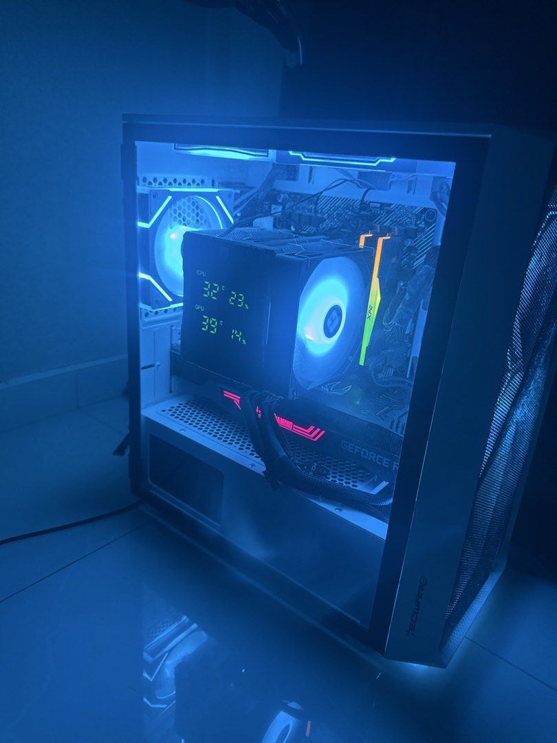 Custom Gaming PC 3070 TI Ryzen 5 5600x 32GB