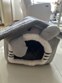 (Category: ) located in . Submitted by isha_17.penguin (Listing ID 1442960900, Image 1). Description: .