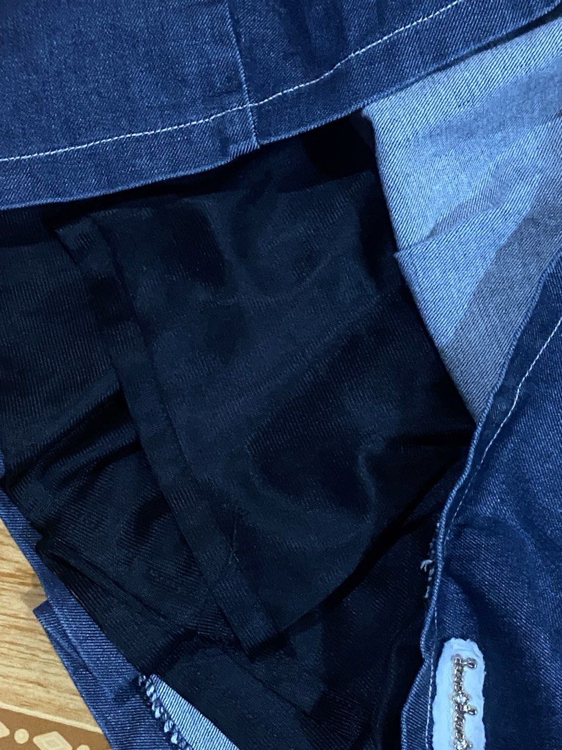 Denim Graterized back Skirt with Shorts (Category: Skirts) located in Manila. Submitted by dear_soleil (Listing ID 1442975264, Image 3). Description: size 26-30 length 13 Note: Belt not included :).