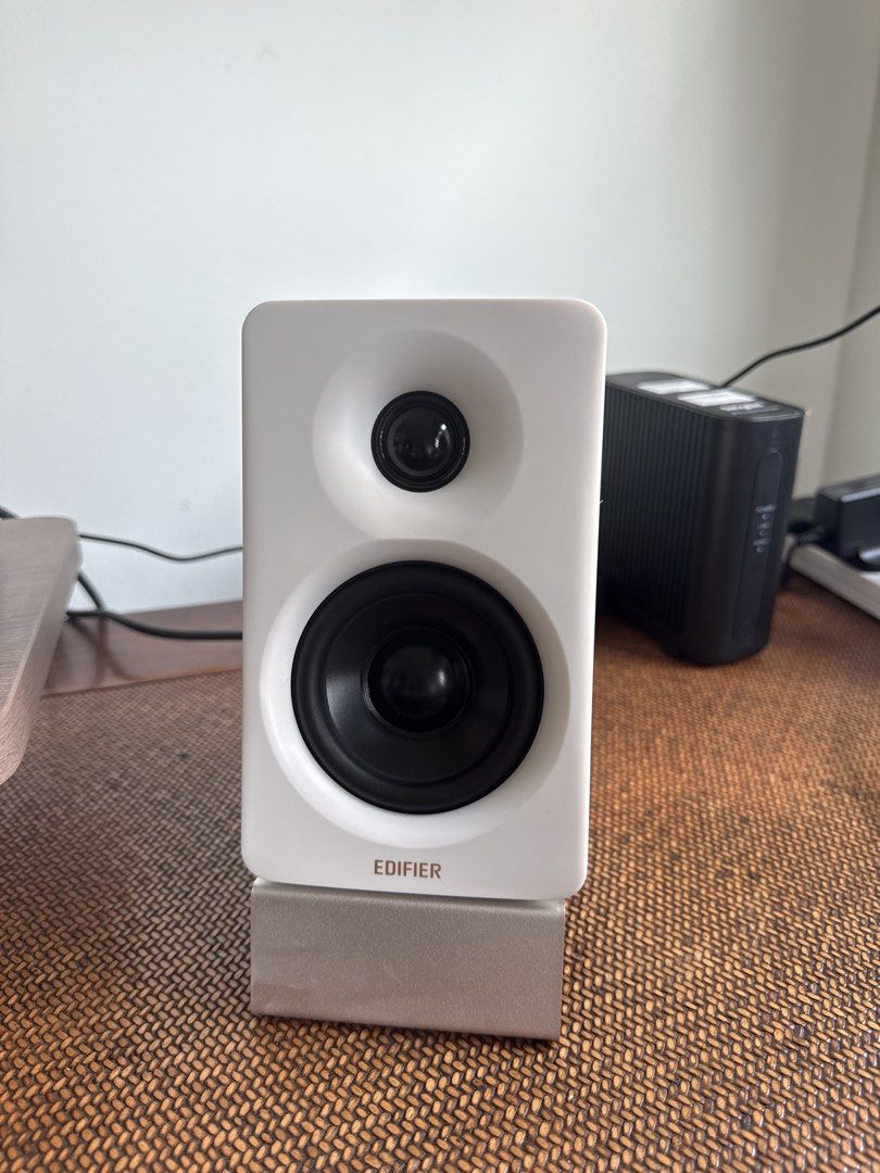 Edifier White Desktop Speakers - M60