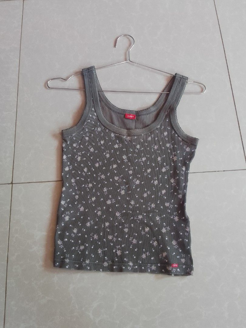 Esprit green floral top (Category: Sleeveless) located in Davao. Submitted by declutter-ecothings (Listing ID 1442941096, Image 2). Description: Preloved. In good condition. No issue.