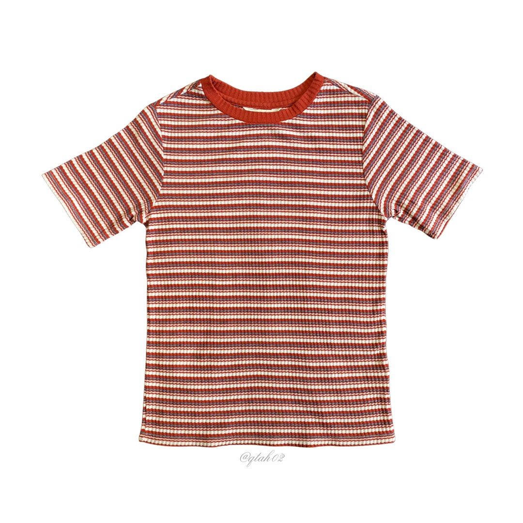 For Me Horizontal Striped T-Shirt (Category: Shirts) located in Marikina City. Submitted by qtah02 (Listing ID 1442948535, Image 1). Description: ⟢ can fit small - medium size ⟢ stretchable and loose ⟢ color of top may vary due to natural lighting ⟢ suitable for summer or casual fits dms are open for inquiries :).