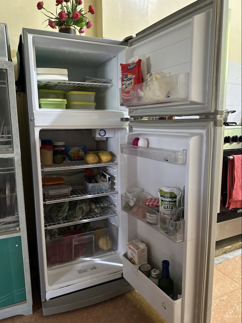 GE 7 cu.ft Top Mount Direct Cool Refrigerator Silver Gray (Category: Refrigerators and Freezers) located in Tuguegarao City. Submitted by ukaygoods (Listing ID 1443119010, Image 2). Description: FOR SALE — ₱7,000 2-Door Refrigerator Brand: GE Appliances ✔ Still working well ✔ With normal signs of use ✔ Will be cleaned before pick-up RFS: Upgrade to no frost 📍 Location: Tuguegarao City Pick-up po sa bahay. PM me if interested. Thank you!.