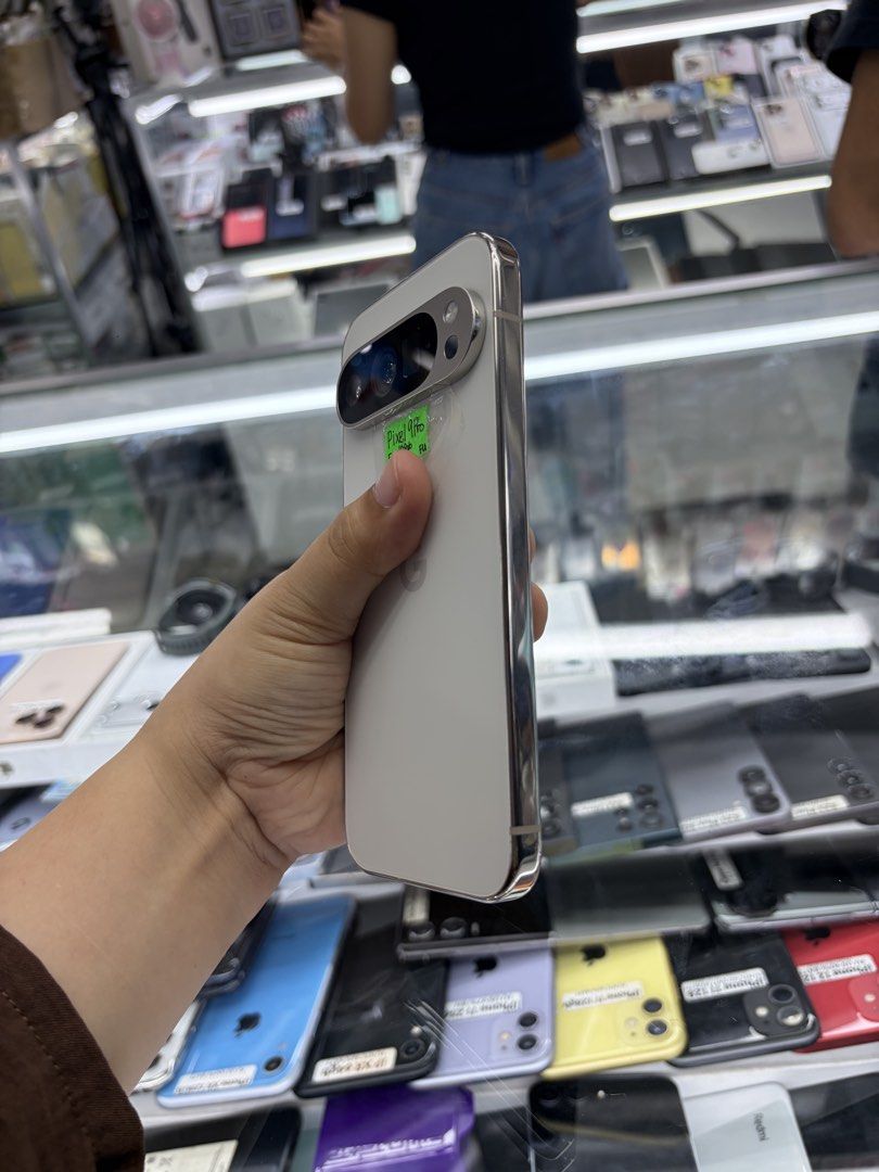 Google Pixel 9 Pro 128gb US FU no issue 95% makinis (Category: Google Pixel) located in San Juan City. Submitted by javedsgadgetshop (Listing ID 1443035810, Image 3). Description: WE BUY AND SELL SO PWEDE MAGBINTA OR SWAP ! INSTALLMENT OPTIONS : SPAY LATER / GGIVES / CREDIT CARD / SKYRO / HOMECREDIT (BRANDNEW) Quick Specs : 31,999 💵 Google Pixel 9 Pro •128gb •US Variant •Good batt health •Factory Unlock •95% Smoothness •No hidden issue | No Repa