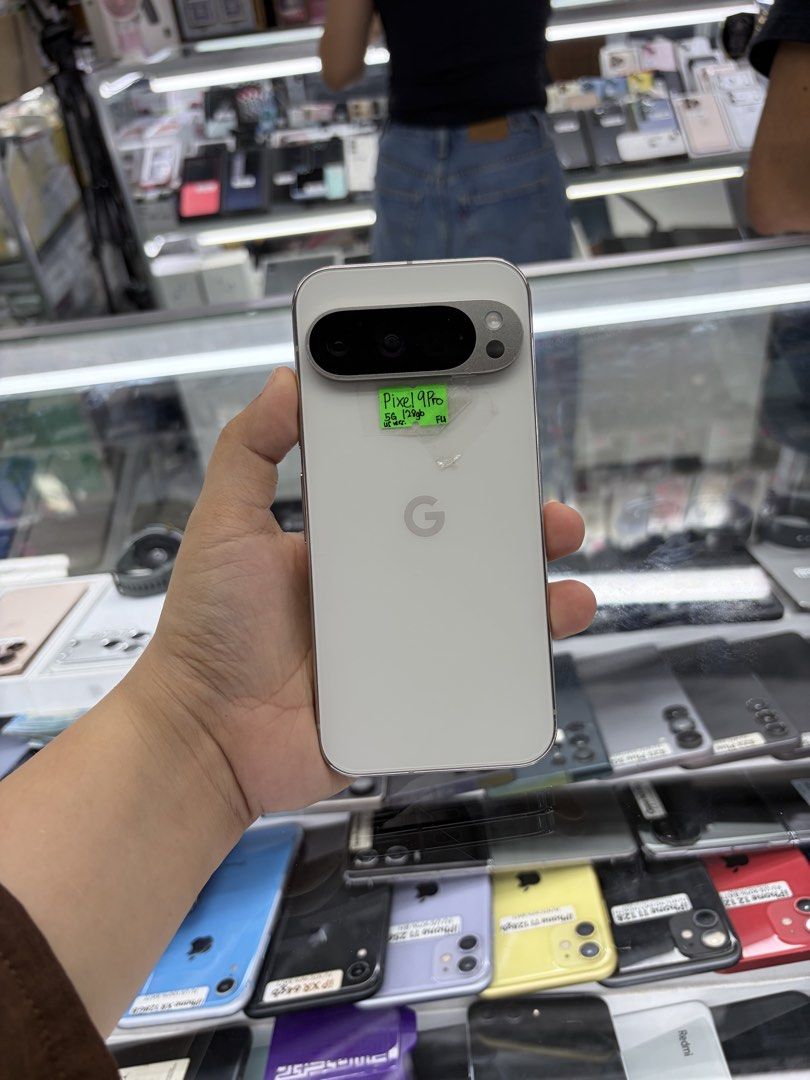 Google Pixel 9 Pro 128gb US FU no issue 95% makinis (Category: Google Pixel) located in San Juan City. Submitted by javedsgadgetshop (Listing ID 1443035810, Image 1). Description: WE BUY AND SELL SO PWEDE MAGBINTA OR SWAP ! INSTALLMENT OPTIONS : SPAY LATER / GGIVES / CREDIT CARD / SKYRO / HOMECREDIT (BRANDNEW) Quick Specs : 31,999 💵 Google Pixel 9 Pro •128gb •US Variant •Good batt health •Factory Unlock •95% Smoothness •No hidden issue | No Repa