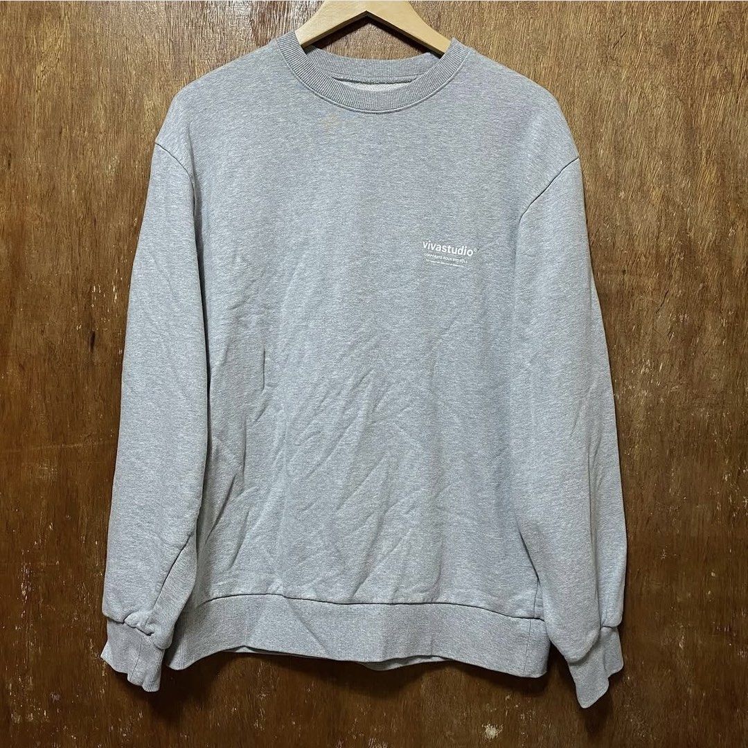 Gray VivaStudio Crewneck (Category: Hoodies) located in Baguio. Submitted by siignhere (Listing ID 1442982954, Image 1). Description: .