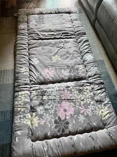 (Category: ) located in . Submitted by paperdoll0508 (Listing ID 1442934479, Image 1). Description: .