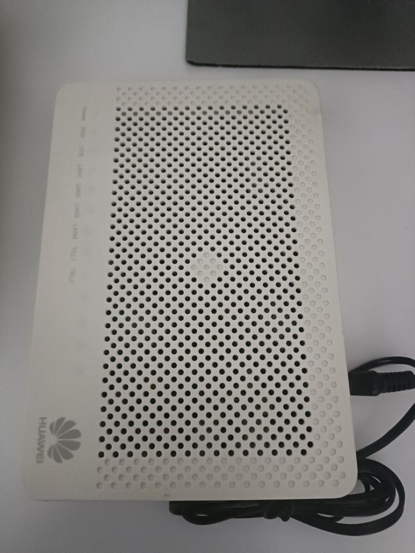 Huawei & linksys Routers, Singtel Modems